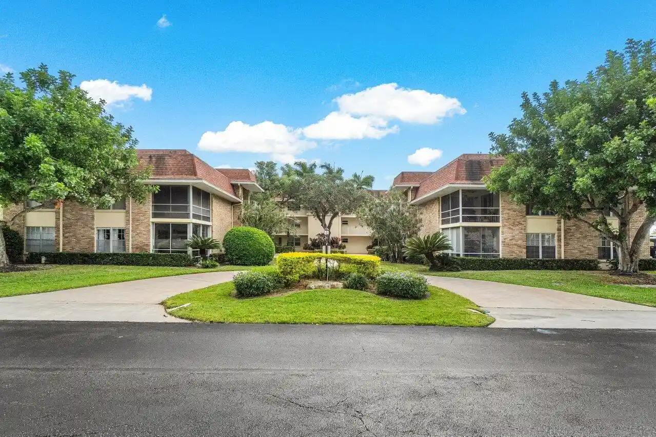 Photo 1 of Condo for sale at 5510 Tamberlane Cir #243, Palm Beach Gardens, FL 33418 | MLS# R11148330 | Listing updated on 2026-10-29