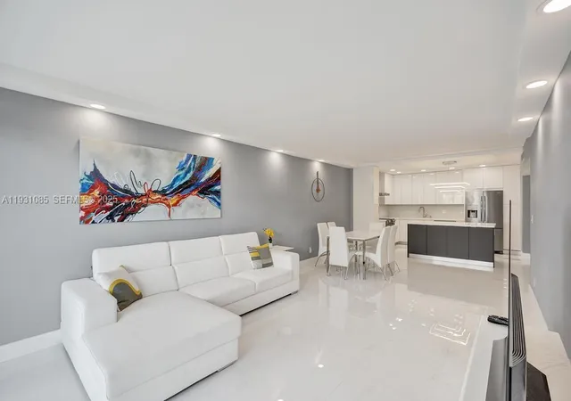 4th image of 19380 Collins Ave, Sunny Isles Beach, FL 33160