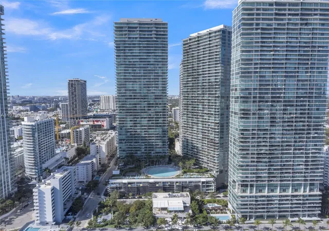 Homes for sale in Miami, FL | 650 Ne 32nd Street, Miami, FL 33137 | Houzeo