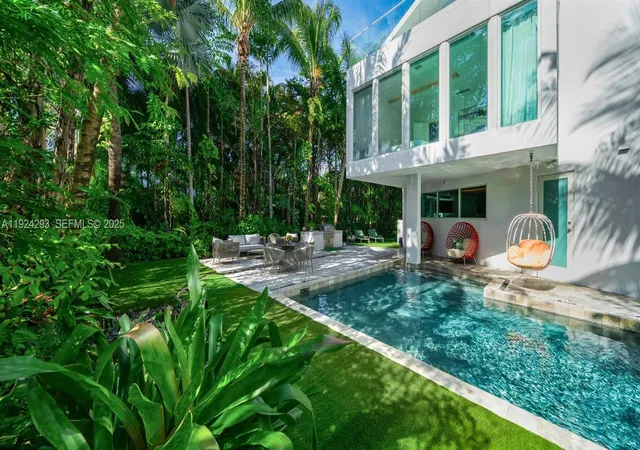2nd image of 480 Ocean Blvd, Golden Beach, FL 33160 | MLS# A11924293