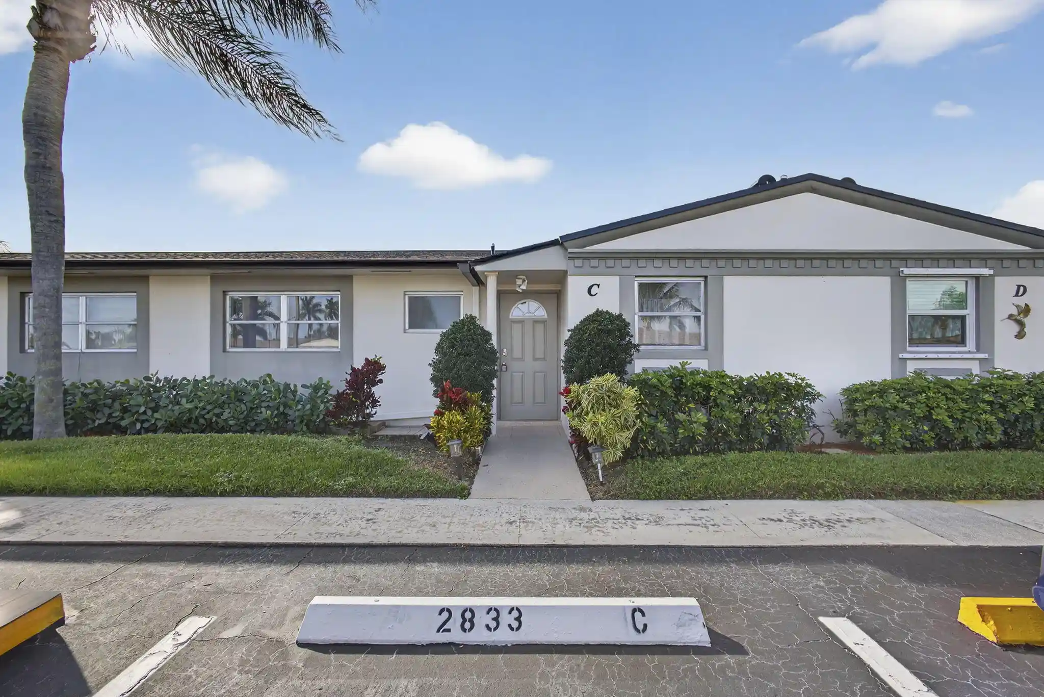 Photo 1 of Single family home for sale at 2833 Crosley Dr W #C, West Palm Beach, FL 33415 | MLS# R11148470 | Listing updated on 2026-10-28