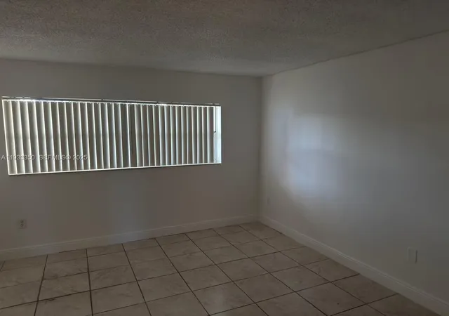 4th image of 9369 Fontainebleau Blvd #J107, Miami, FL 33172 | MLS# A11933350