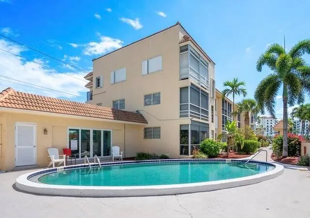 Condo for sale at 331 SW 8th Street #2-C-E, Boca Raton, FL 33432 | MLS# R11149102 | Listing updated on 2025-12-21