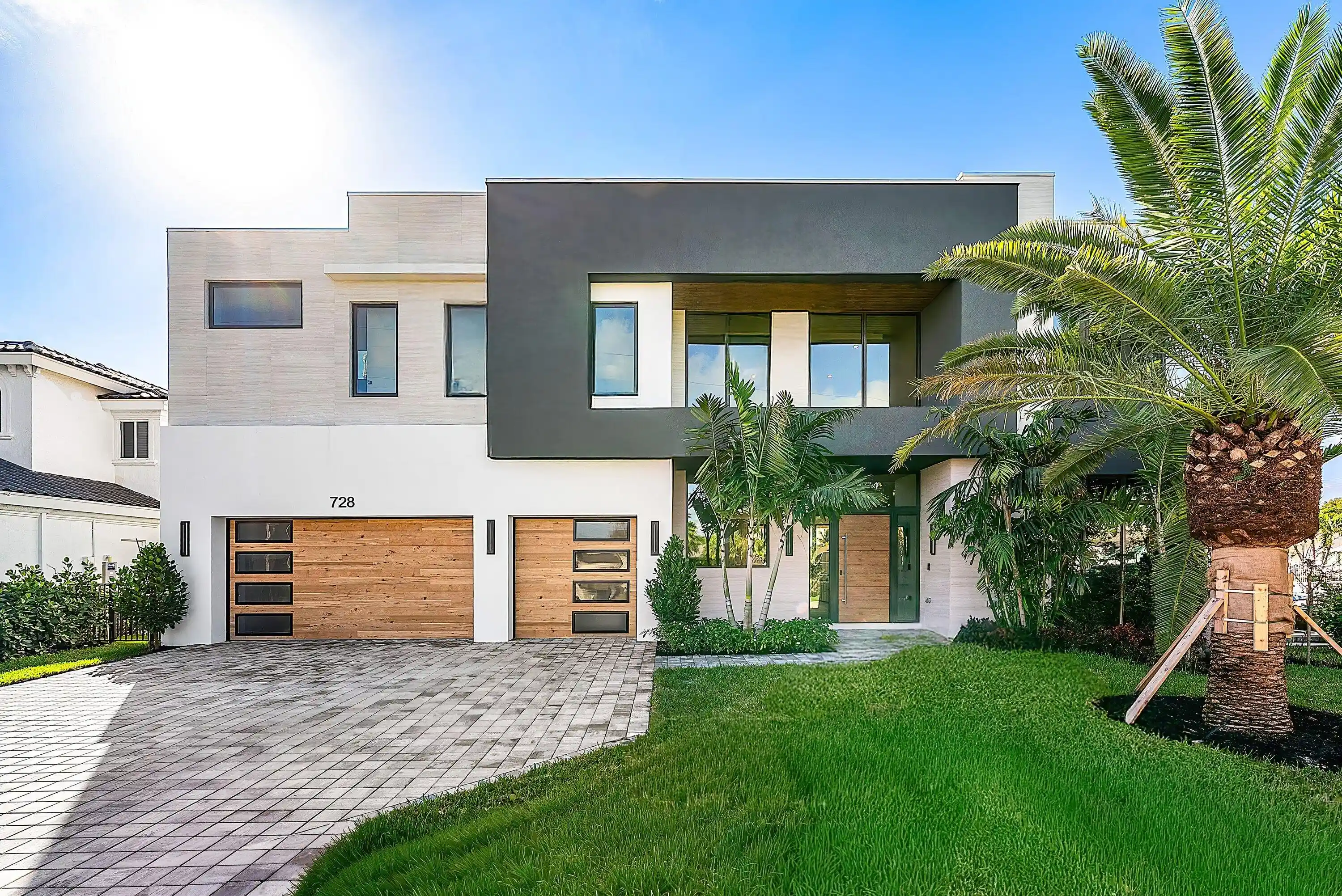 Photo 1 of Mansion for sale at 728 Enfield St, Boca Raton, FL 33487 | MLS# R11149014 | Listing updated on 2026-10-04