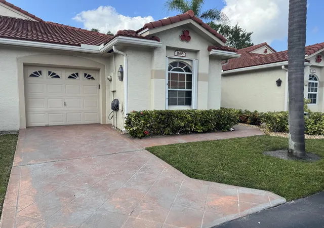 1st image of 1665 Wood Fern Dr, Boynton Beach, FL 33436 | MLS# R11146872