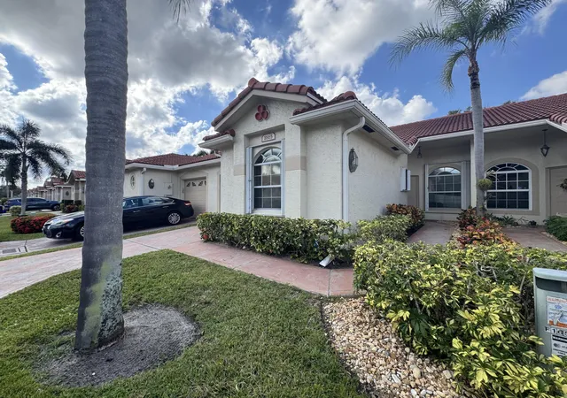 2nd image of 1665 Wood Fern Dr, Boynton Beach, FL 33436 | MLS# R11146872
