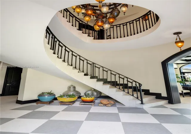 4th image of 10330 W Broadview Dr, Bay Harbor Islands, FL 33154 | MLS# A11932972