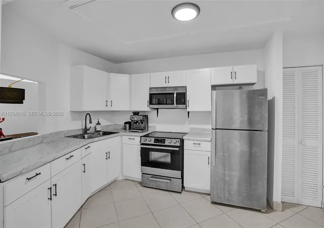 Homes for sale in Miami, FL | 1780 Ne 191St St #3042, Miami, FL 33179 | MLS# A11934216