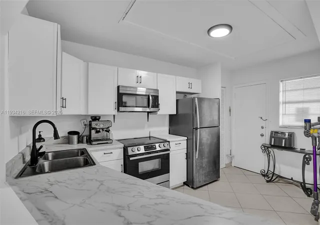 Homes for sale in Miami, FL | 1780 Ne 191St St #3042, Miami, FL 33179 | MLS# A11934216