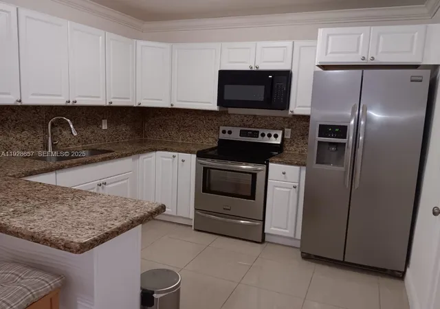 Homes for sale in Miami, FL | 650 Sw 44th Ct, Miami, FL 33134 | MLS# A11928657