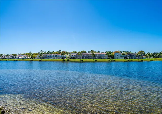 4th image of 10750 Nw 66Th St #208, Doral, FL 33178 | MLS# A11928677