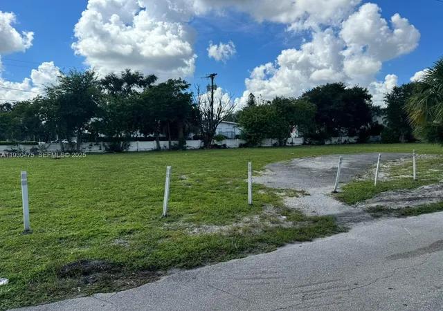 Homes for sale in Plantation, FL | 4771 Nw 10th Court, Plantation, FL 33313 | Houzeo