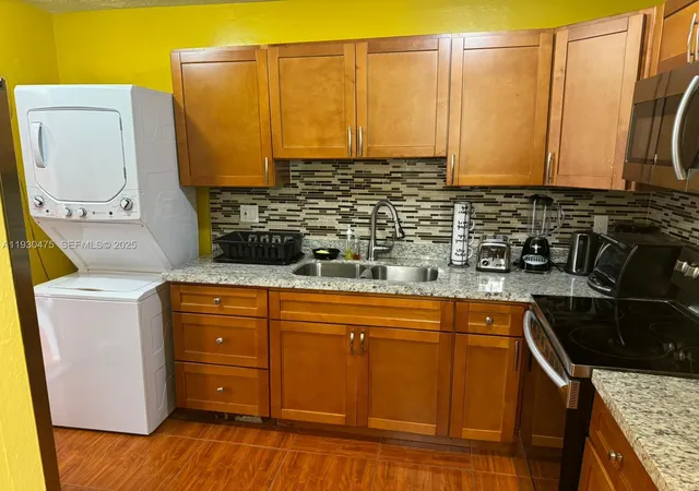 Homes for sale in Plantation, FL | 4771 Nw 10Th Ct #118, Plantation, FL 33313 | MLS# A11930475