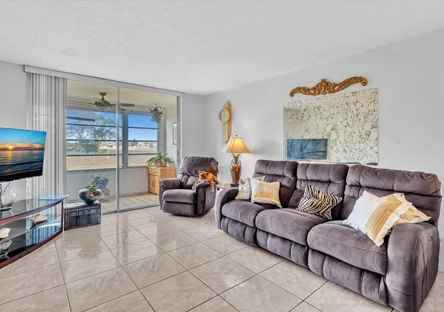 Photo 2 of Condo for sale at 9041 Sunrise Lakes Blvd #113, Sunrise, FL 33322 | MLS# F10542010 | Listing updated on 2026-10-07