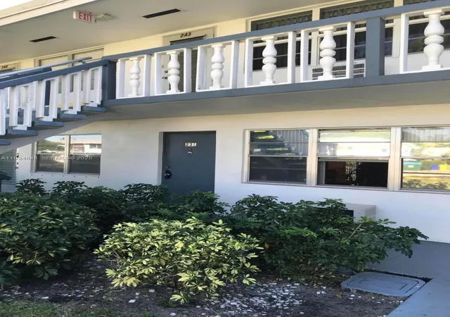 3rd image of 243 Sheffield J 243 #243, West Palm Beach, FL 33417 | MLS# A11934648