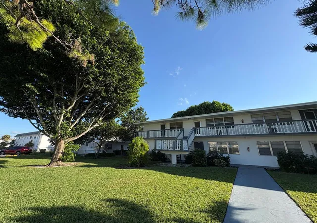 5th image of 243 Sheffield J 243 #243, West Palm Beach, FL 33417 | MLS# A11934648
