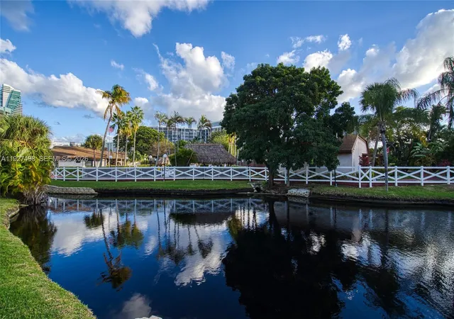 104th image of 2669 S Parkview Dr, Hallandale Beach, FL 33009 | MLS# A11927498