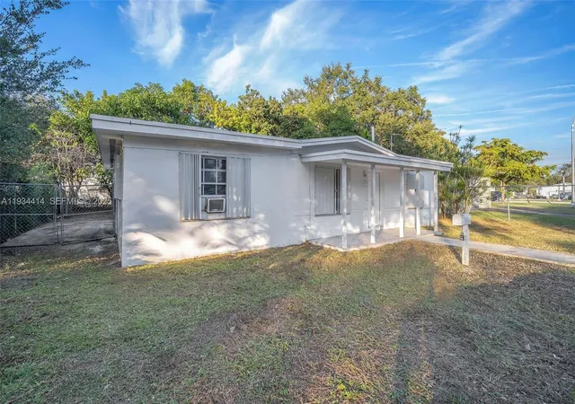 2nd image of 265 Nw 135th, North Miami, FL 33168 | MLS# A11934414