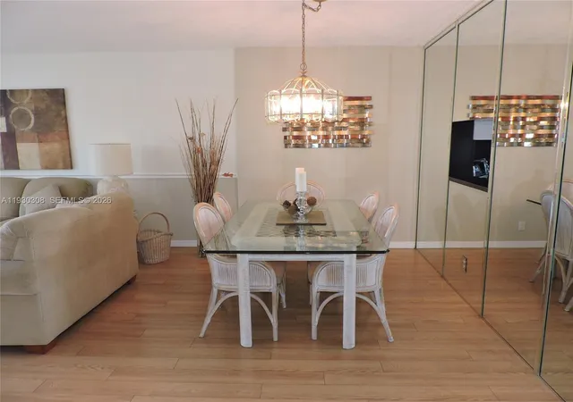 3rd image of 324 Se 10Th St #207, Dania, FL 33004 | MLS# A11930308