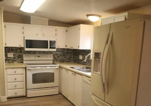 5th image of 19418 Saddlebrook Ct, North Fort Myers, FL 33903 | MLS# R11149998