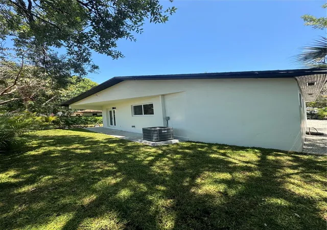 Homes for sale in Dania Beach, FL | 111 Nw 7Th Ave, Dania Beach, FL 33004 | MLS# A11936067