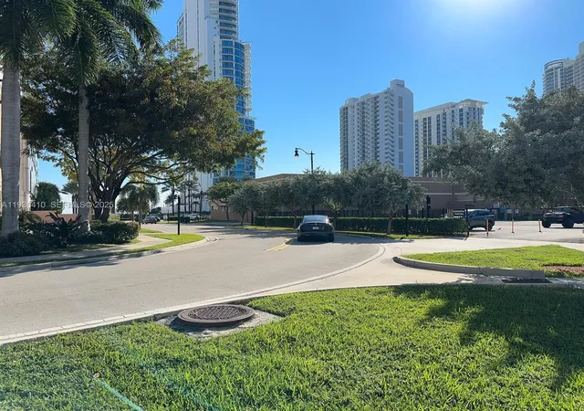 2nd image of 17560 Atlantic Blvd, Sunny Isles Beach, FL 33160