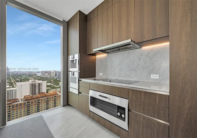 4th image of 2000 S Ocean Dr #30B, Hallandale Beach, FL 33009 | MLS# A11936918