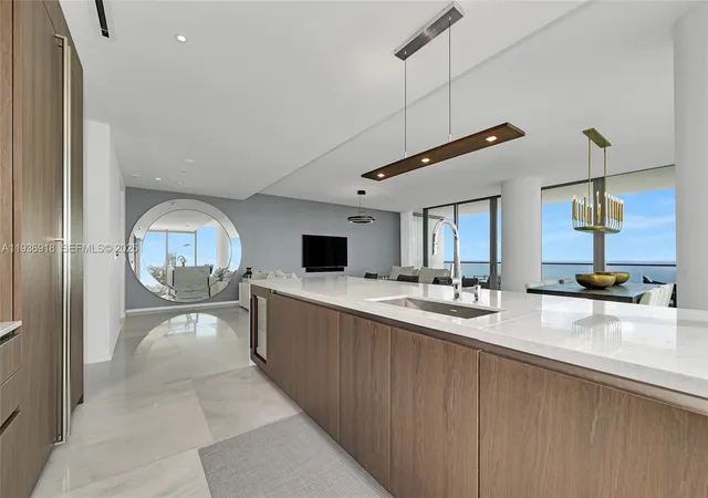 5th image of 2000 S Ocean Dr #30B, Hallandale Beach, FL 33009 | MLS# A11936918