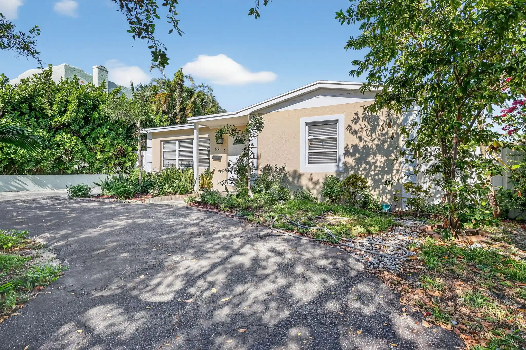Photo 1 of Single family home for sale at 831 30th Court, West Palm Beach, FL 33407 | MLS# R11150518 | Listing updated on 2026-09-23