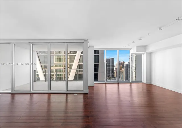 1st image of 1040 Biscayne Blvd #4108, Miami, FL 33132 | MLS# A11937023