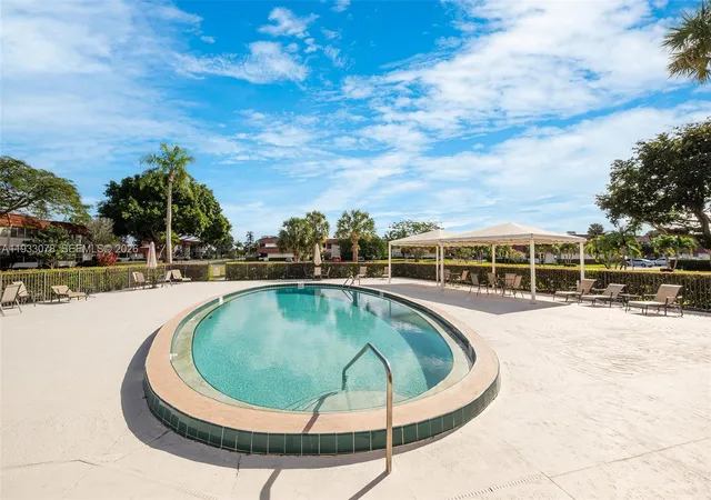 30th image of 12027 S Greenway Cir #206, Royal Palm Beach, FL 33411 | MLS# A11933078