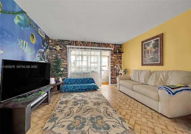3rd image of 12027 S Greenway Cir, Royal Palm Beach, FL 33411