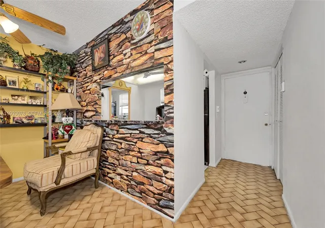 4th image of 12027 S Greenway Cir, Royal Palm Beach, FL 33411