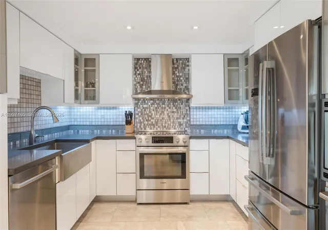 4th image of 5225 Collins Ave, Miami, FL 33140