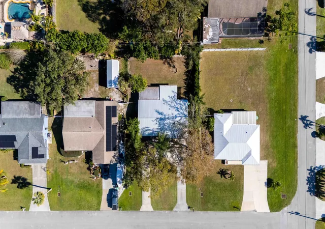 23rd image of 477 Se Asbury Ln, Port Saint Lucie, FL 34983 | MLS# R11151114