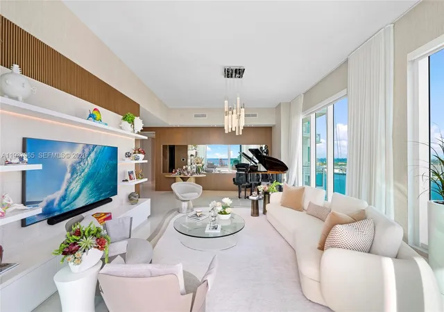 2nd image of 900 Brickell Key Blvd #2004, Miami, FL 33131 | MLS# A11937965