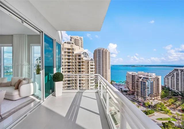 5th image of 900 Brickell Key Blvd #2004, Miami, FL 33131 | MLS# A11937965