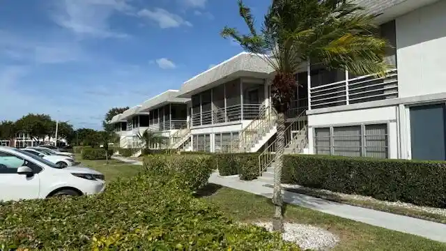 Photo 1 of Condo for sale at 100 Stratford H, West Palm Beach, FL 33417 | MLS# R11151393 | Listing updated on 2026-09-28