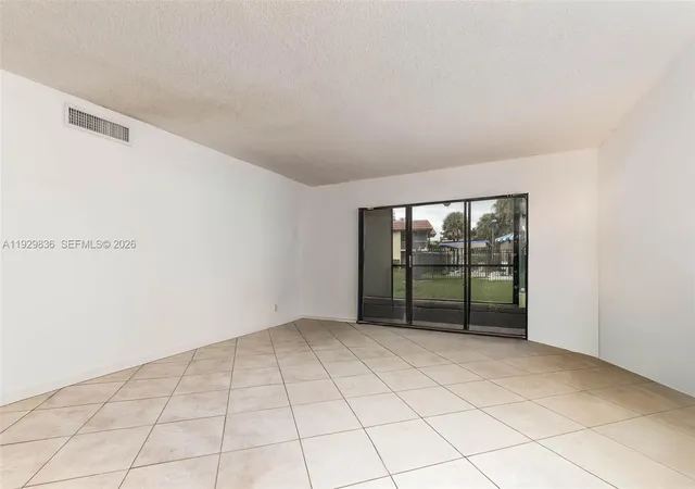 Homes for sale in Weston, FL | 325 Lakeview Dr #102, Weston, FL 33326 | MLS# A11929836