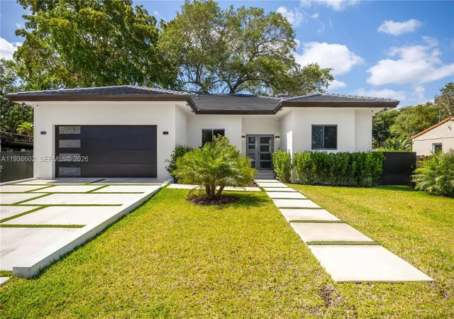 3rd image of 1030 Ne 121St St, Biscayne Park, FL 33161 | MLS# A11938602