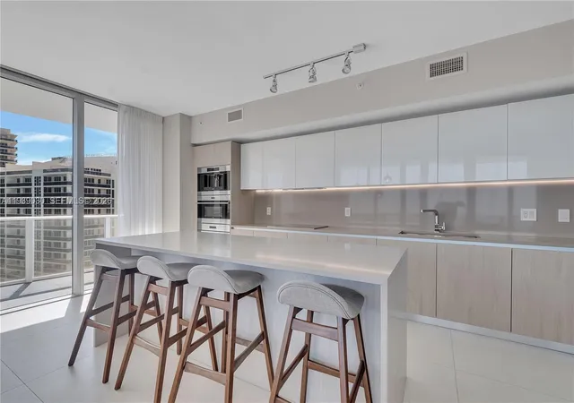 4th image of 4111 S Ocean Dr #3601, Hollywood, FL 33019 | MLS# A11939030