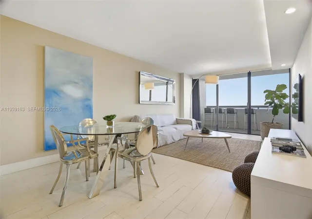 3rd image of 2555 Collins Ave #2105, Miami Beach, FL 33140 | MLS# A11939163