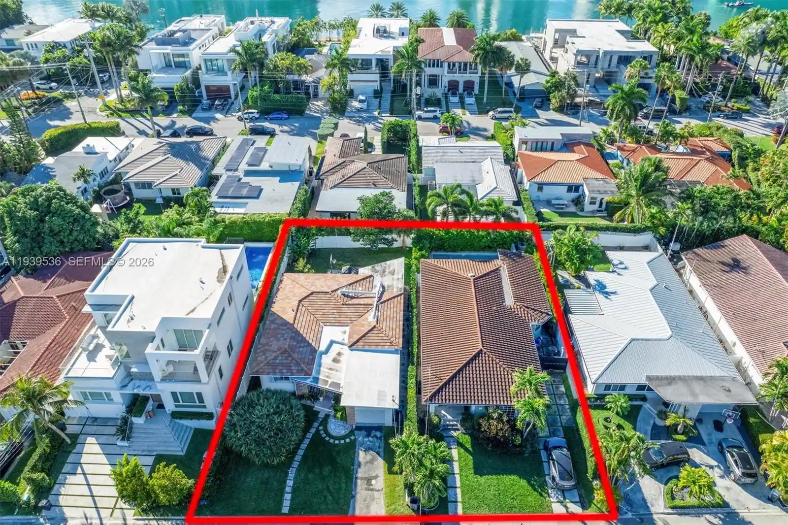 Photo 1 of Single family home for sale at 9424 9432 Carlyle Ave, Surfside, FL 33154 | MLS# A11939536 | Listing updated on 2026-10-31