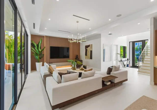 Photo 4 of Single family home for sale at 450 NE Spanish Ct, Boca Raton, FL 33432 | MLS# R11151898 | Listing updated on 2026-09-23