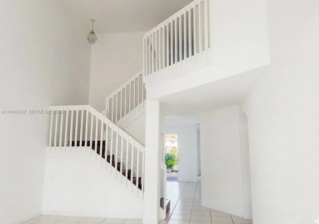 3rd image of 11541 Nw 68Th Ter, Doral, FL 33178 | MLS# A11940242