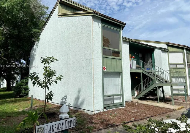 Homes for sale in Orlando, FL | 4318 Lakeway Dr #12D, Orlando, FL 32839 | MLS# A11940557