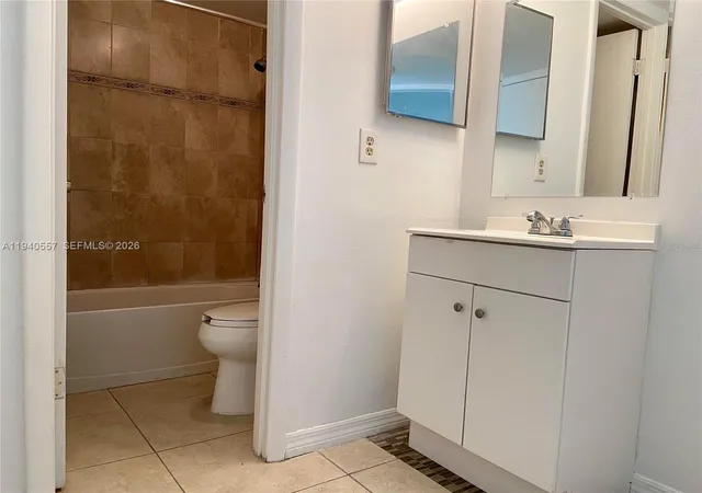 Homes for sale in Orlando, FL | 4318 Lakeway Dr #12D, Orlando, FL 32839 | MLS# A11940557