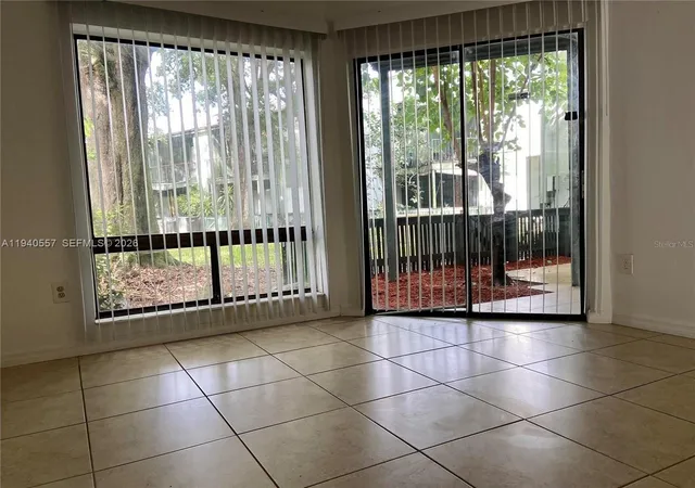 Homes for sale in Orlando, FL | 4318 Lakeway Dr #12D, Orlando, FL 32839 | MLS# A11940557
