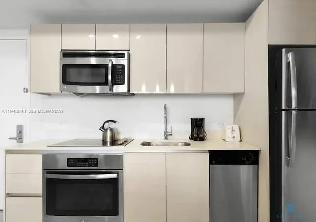 2nd image of 2602 E Hallandale Beach Blvd #R2006, Hallandale Beach, FL 33009 | MLS# A11940848