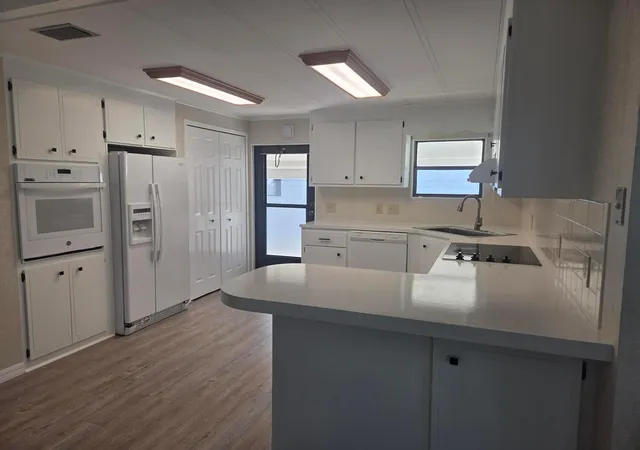 Photo 4 of Manufactured home for sale at 7871 SE Shenandoah Dr, Hobe Sound, FL 33455 | MLS# R11152348 | Listing updated on 2026-09-23